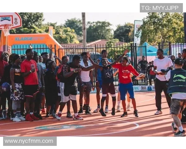 从街头到赛场篮球明星的成长与奋斗自传